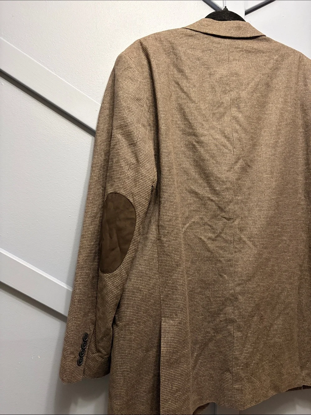 Men's Tan Herringbone Sport Coat - Classic Tailored Look
